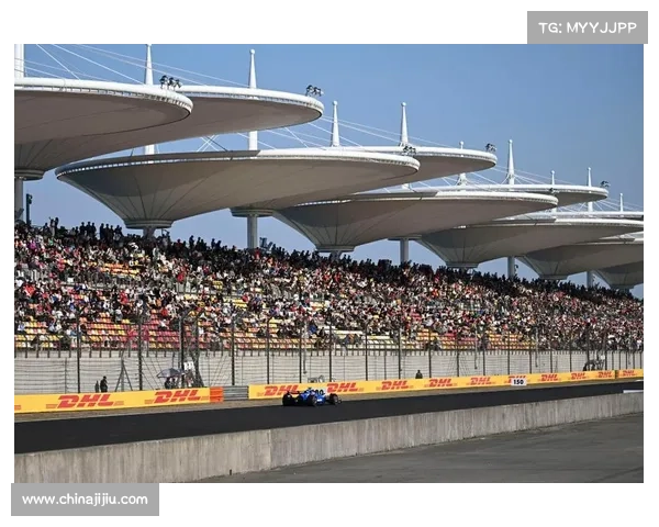 包场观赛!F1 中国站一家三口的定制速度盛宴 包场观赛!F1 中国站一家三口的定制速度盛宴