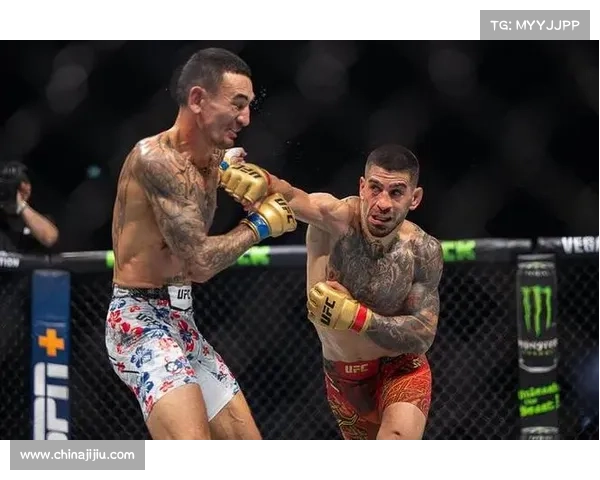 托普里亚:UFC 双冠王的精准预言与暴力美学 托普里亚:UFC 双冠王的精准预言与暴力美学